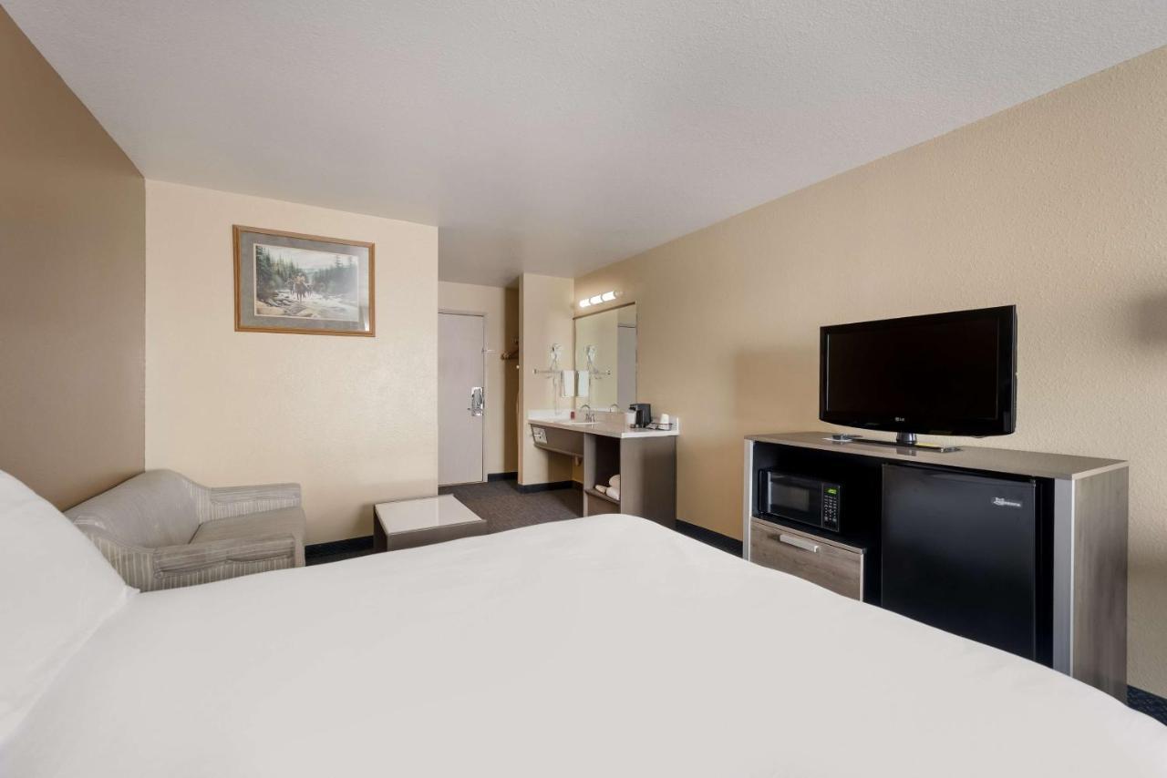 Surestay Hotel By Best Western Wells Ngoại thất bức ảnh